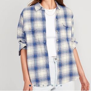 NWT Blue and White Button Down Shirt Size L